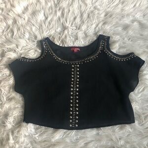 Bingo black cold shoulder crop top sz s